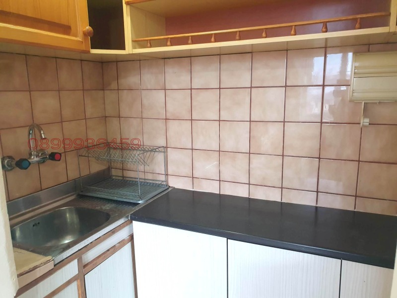 Продава МНОГОСТАЕН, гр. Шумен, 2-ри корпус, снимка 5 - Апартаменти - 52784503