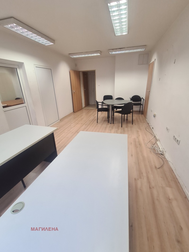 Na sprzedaż  Biuro Plowdiw , Gagarin , 117 mkw | 39749921 - obraz [9]