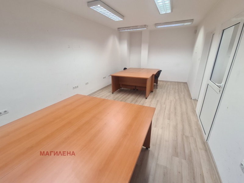 Na sprzedaż  Biuro Plowdiw , Gagarin , 117 mkw | 39749921 - obraz [8]