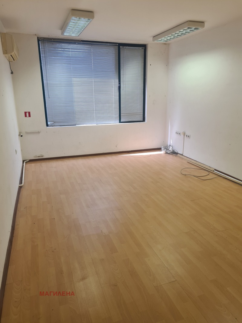 Na sprzedaż  Biuro Plowdiw , Gagarin , 117 mkw | 39749921 - obraz [5]