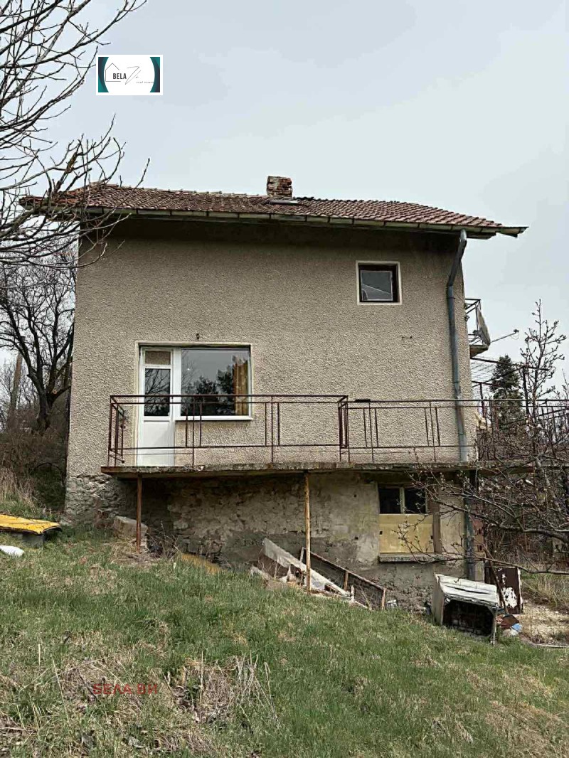 Продава КЪЩА, с. Златуша, област София област