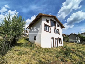 Hus Zemen, region Pernik 1