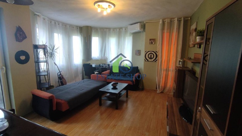 For Sale  1 bedroom Plovdiv , Mladezhki Halm , 64 sq.m | 96949519 - image [2]