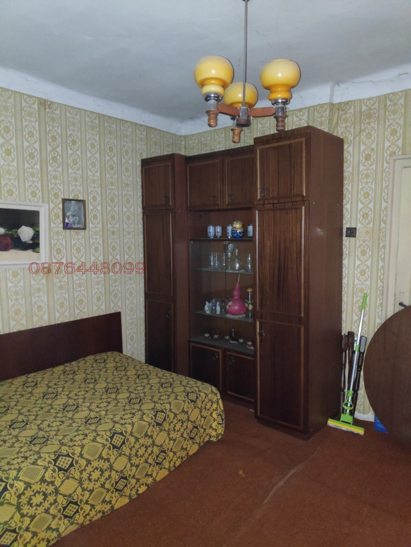 Продава КЪЩА, гр. Исперих, област Разград, снимка 3 - Къщи - 52781539