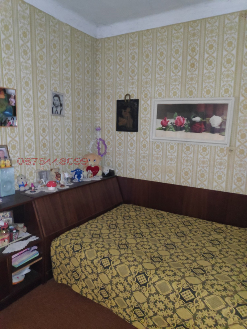 Продава КЪЩА, гр. Исперих, област Разград, снимка 2 - Къщи - 52781539