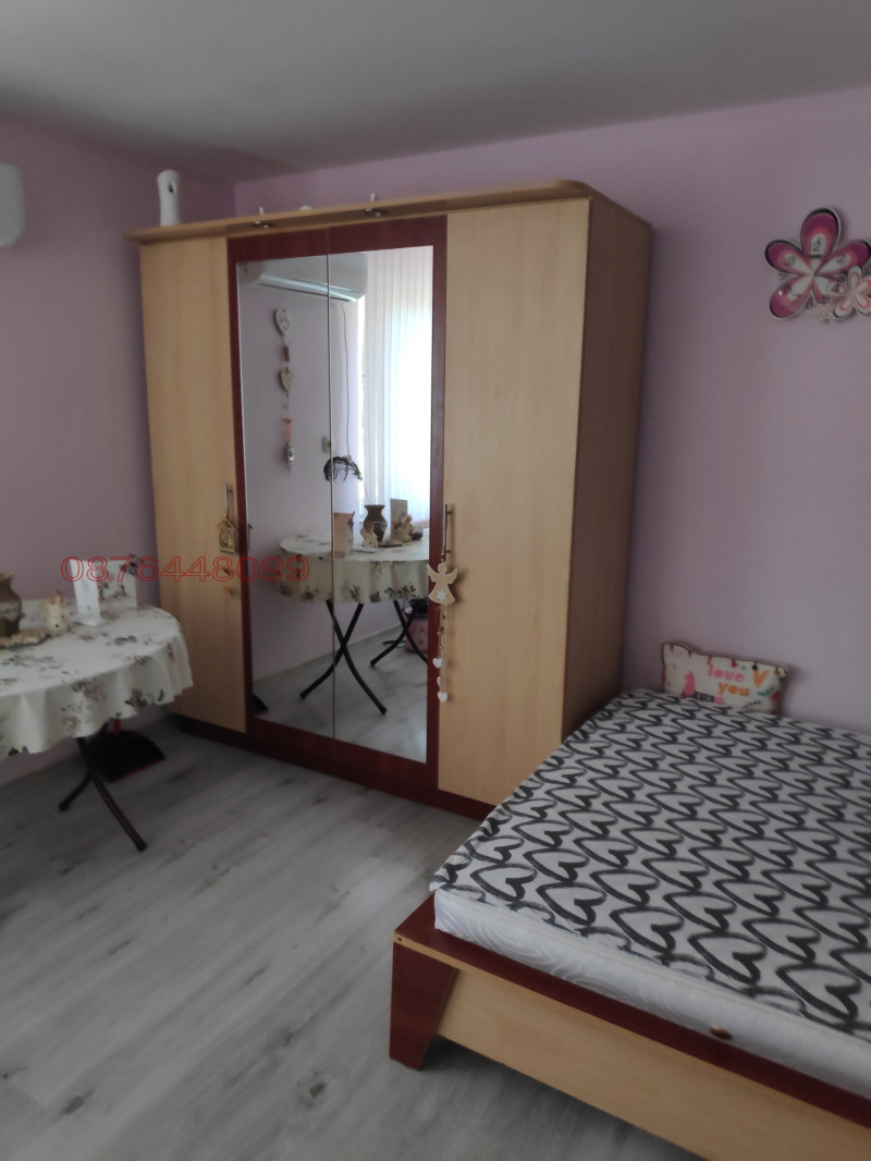 Продава КЪЩА, гр. Исперих, област Разград, снимка 9 - Къщи - 52781539