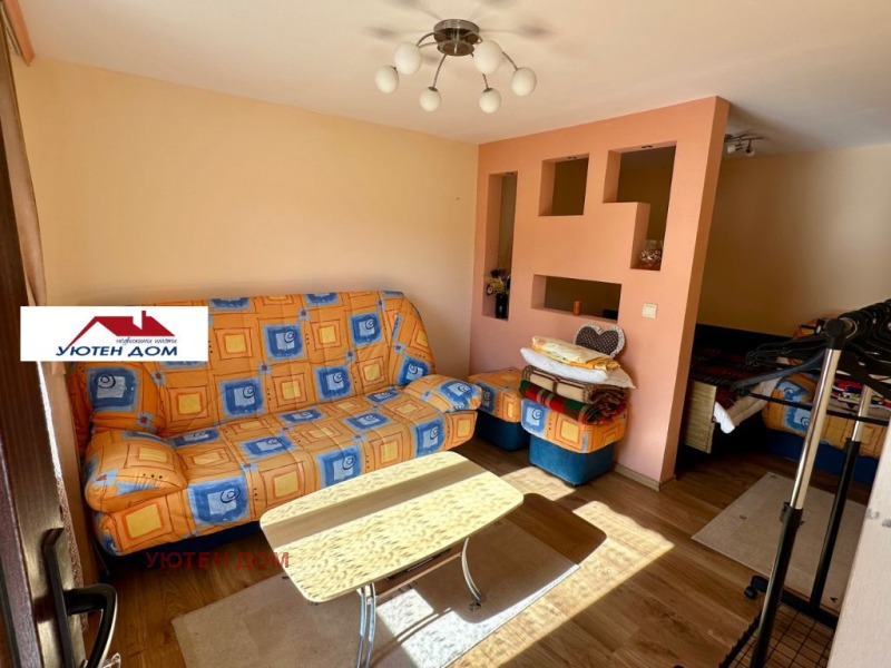 Продава КЪЩА, с. Веселиново, област Шумен, снимка 6 - Къщи - 52223654