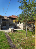Продава КЪЩА, гр. Исперих, област Разград, снимка 1