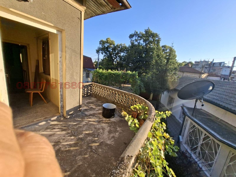 Продава КЪЩА, гр. Силистра, Център, снимка 2 - Къщи - 52913438