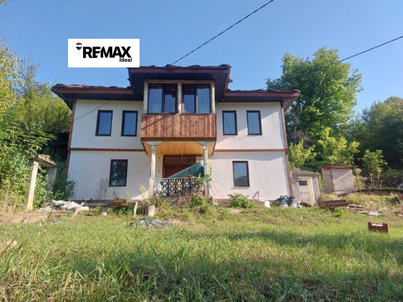 Продава КЪЩА, с. Стоките, област Габрово