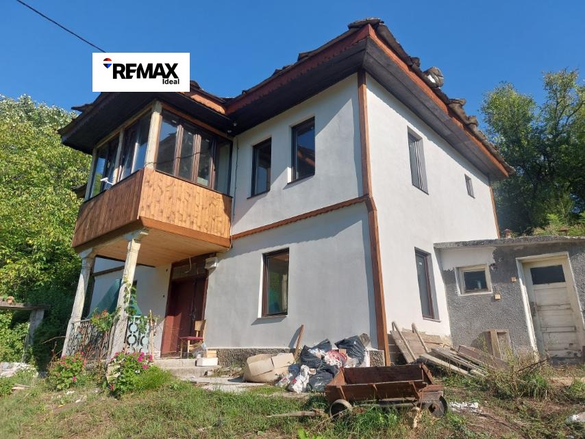 Продава КЪЩА, с. Стоките, област Габрово, снимка 2 - Къщи - 52746164