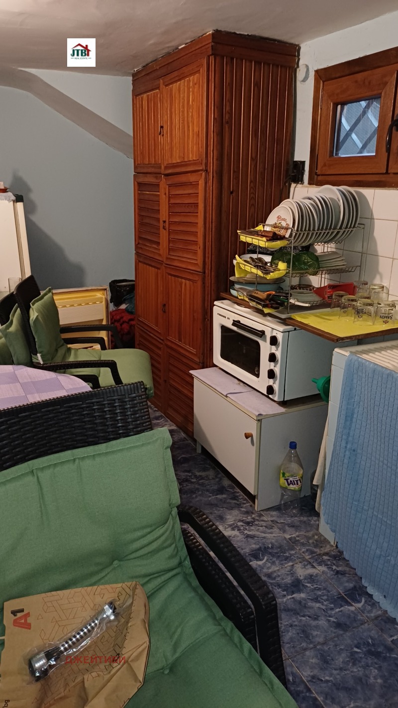 Продава КЪЩА, с. Несла, област София област, снимка 4 - Къщи - 53190740