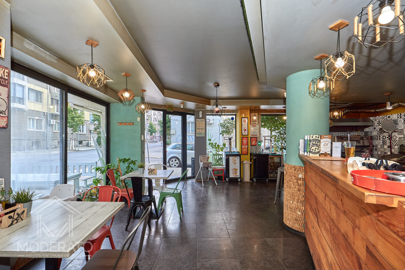 Продава ЗАВЕДЕНИЕ, град Бургас, Център • 340000 € / 664982.20 лв. • 36853486 1