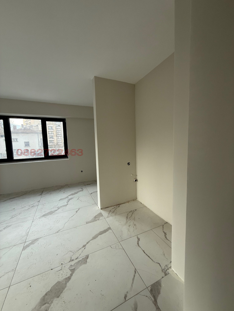 Продава 2-СТАЕН, гр. София, Бъкстон, снимка 2 - Апартаменти - 52835294