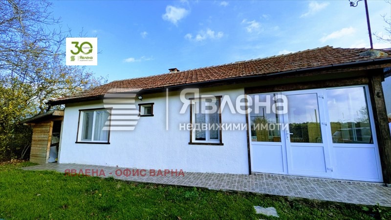 Продава КЪЩА, с. Водица, област Варна