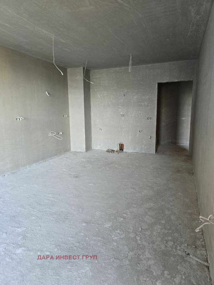 Продава  2-стаен град Шумен , Военно училище , 60 кв.м | 21190442