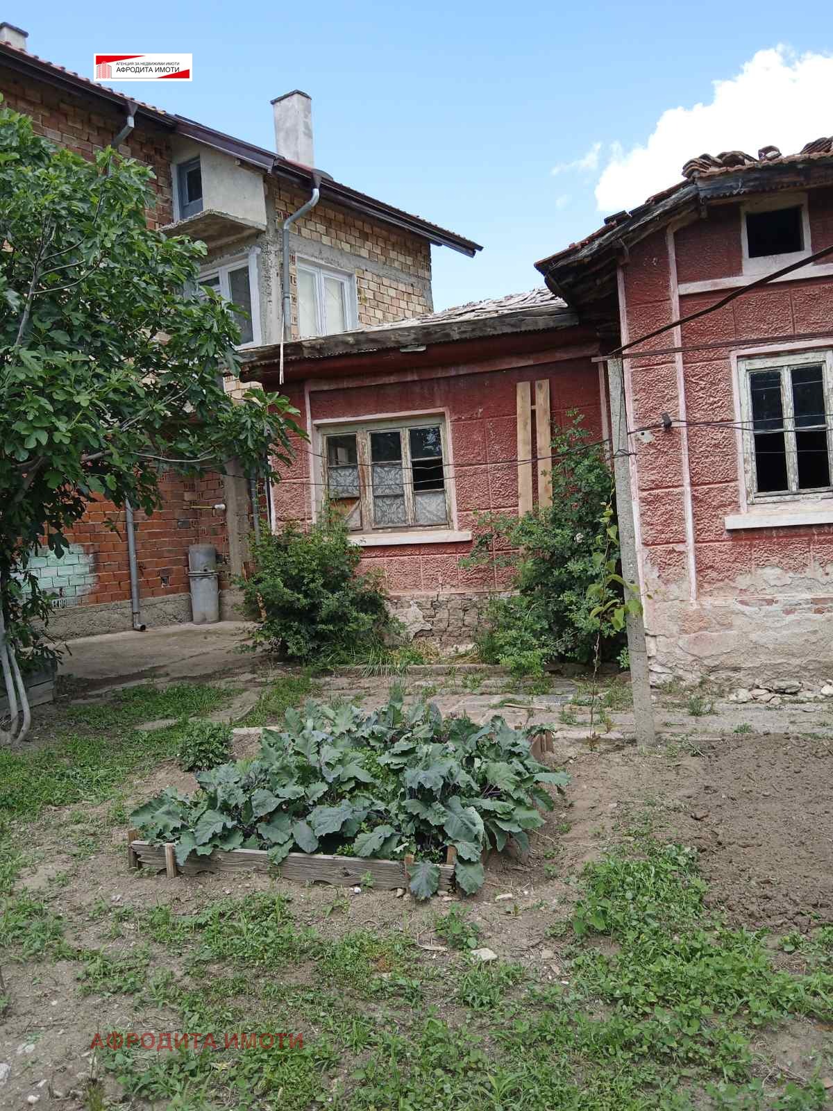 Продава КЪЩА, с. Преславен, област Стара Загора, снимка 2 - Къщи - 51679923