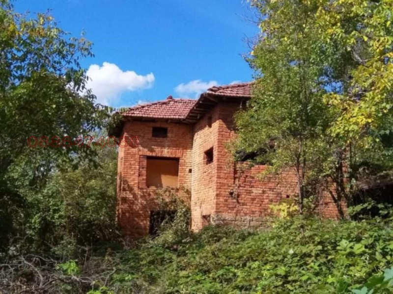 Продава КЪЩА в област Ловеч, гр. Априлци - 4438 кв.м / 36 000 € » 70 409.88 лв.
