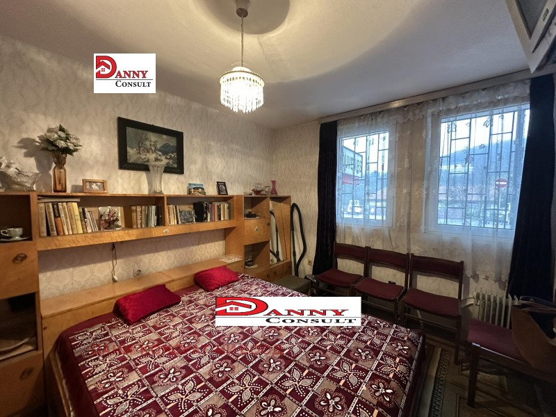 Продава 2-СТАЕН, гр. Велико Търново, Стара част, снимка 2 - Апартаменти - 52625097