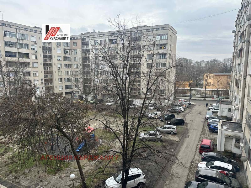 Продава 2-СТАЕН, гр. Кърджали, Център, снимка 10 - Апартаменти - 53227086