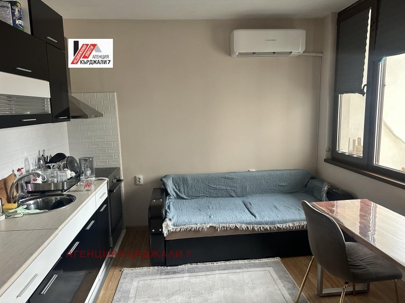 Продава 2-СТАЕН, гр. Кърджали, Център, снимка 6 - Апартаменти - 53227086