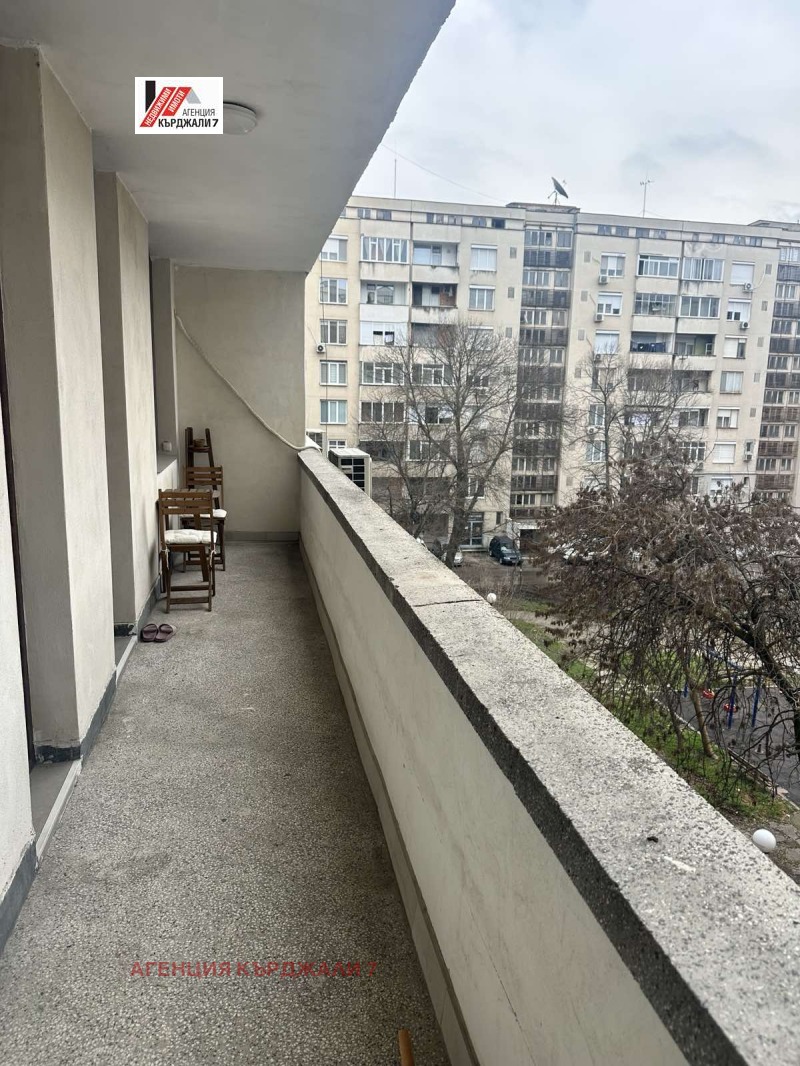 Продава 2-СТАЕН, гр. Кърджали, Център, снимка 11 - Апартаменти - 53227086