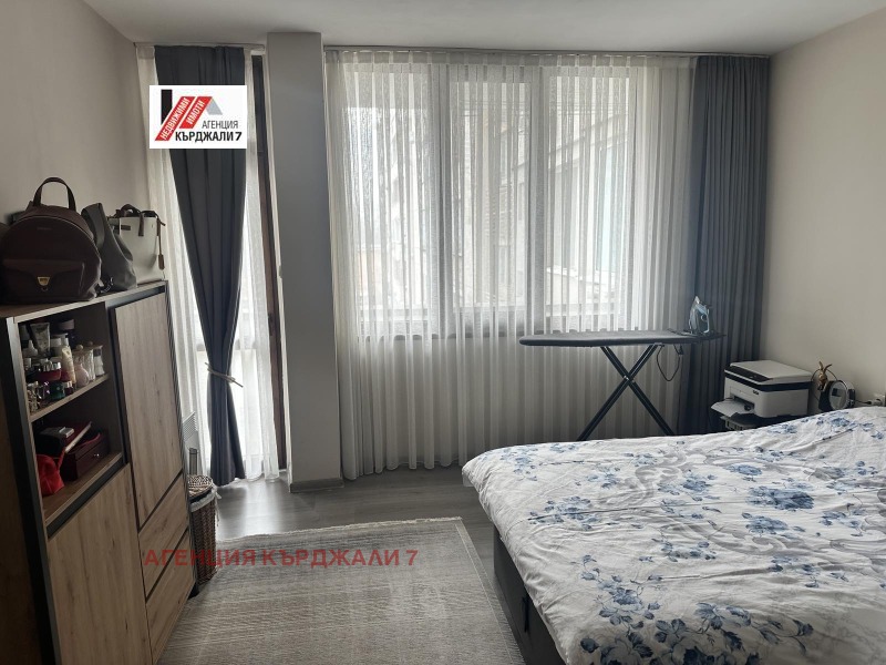 Продава 2-СТАЕН, гр. Кърджали, Център, снимка 3 - Апартаменти - 53227086