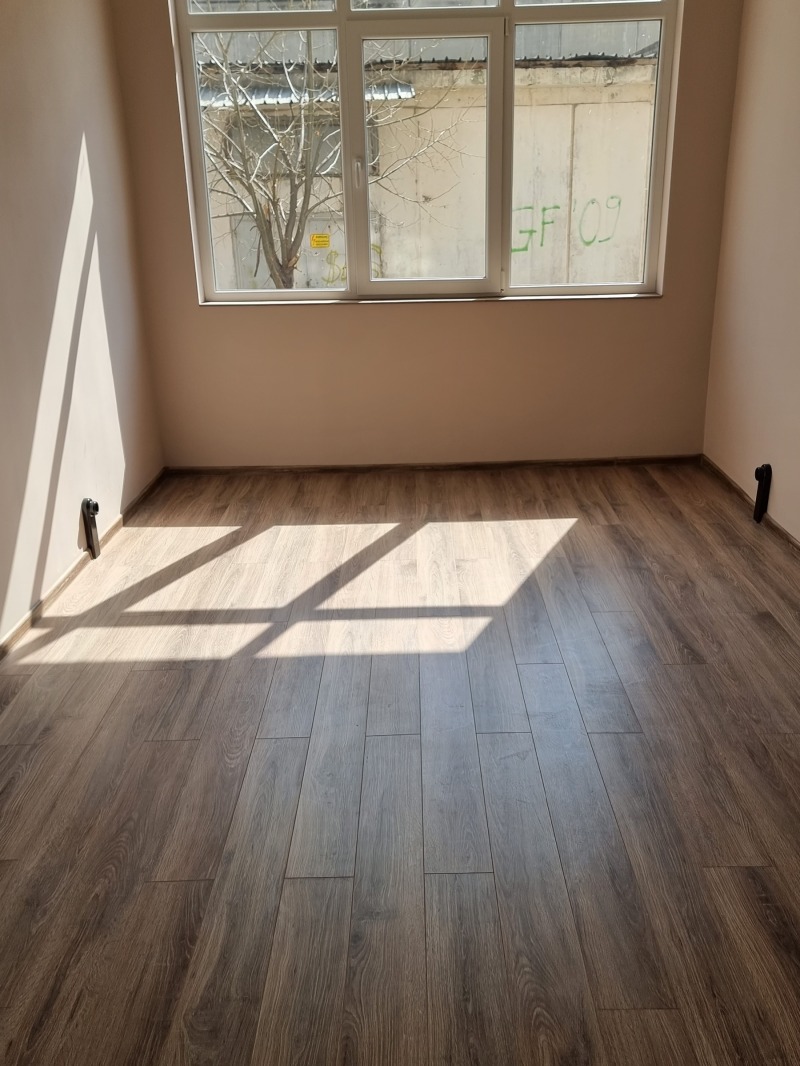 Till salu  Kontor Razgrad , Abitrus , 104 kvm | 72743652