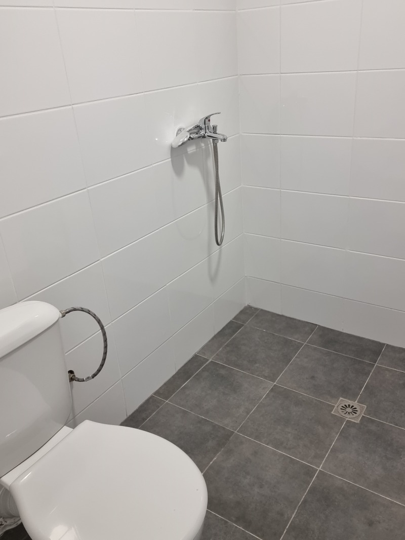 Till salu  Kontor Razgrad , Abitrus , 104 kvm | 72743652 - bild [8]