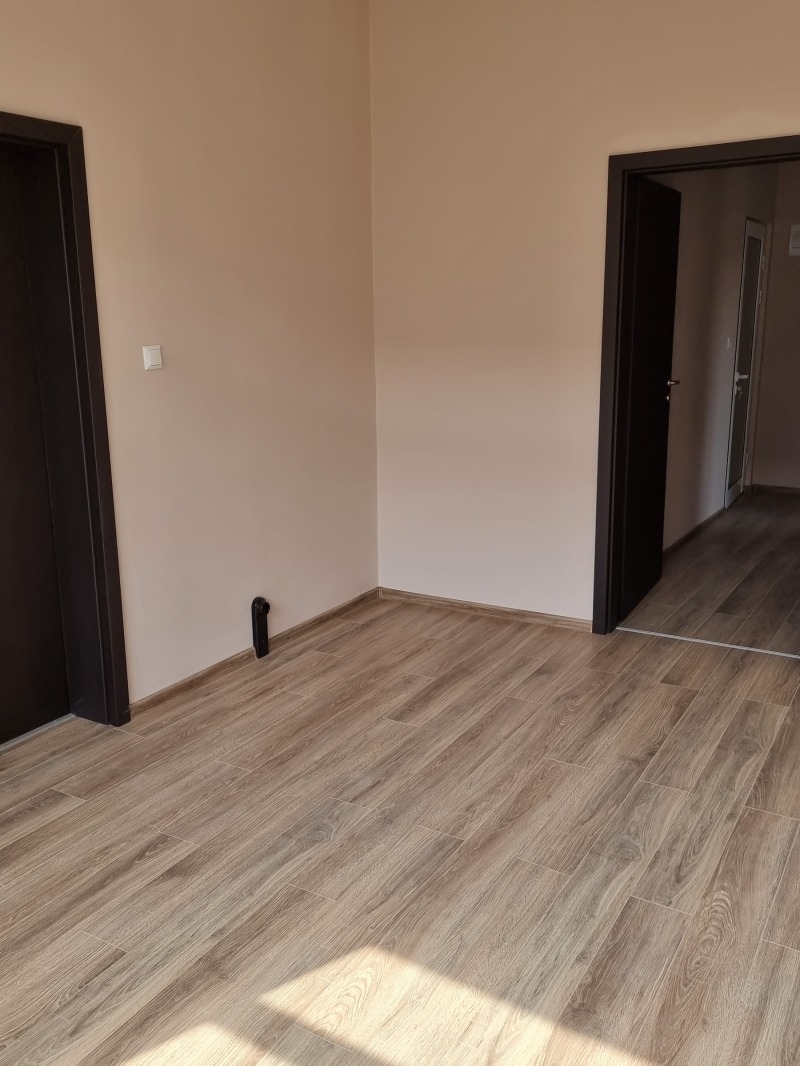 Till salu  Kontor Razgrad , Abitrus , 104 kvm | 72743652 - bild [10]