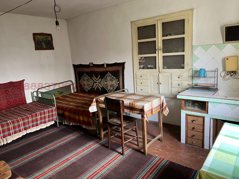 Продава КЪЩА, с. Дерманци, област Ловеч, снимка 16 - Къщи - 52778957