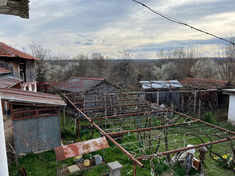 Продава КЪЩА, с. Дерманци, област Ловеч, снимка 7 - Къщи - 52778957