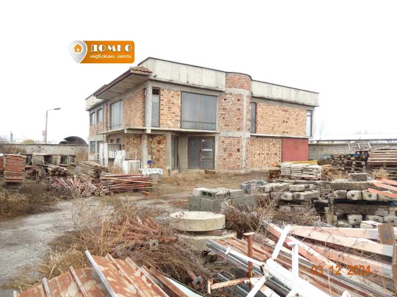 Продава ПРОМ. ПОМЕЩЕНИЕ в град Пазарджик, Промишлена зона - Изток - 850 кв.м / 285 000 € » 557 411.55 лв., ДОМКО