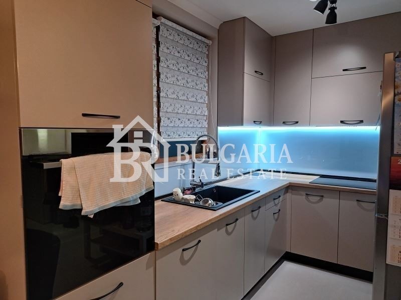 Продава КЪЩА, гр. Свети Влас, област Бургас, снимка 4 - Къщи - 53100087