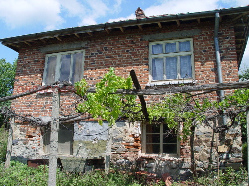 Продава ПАРЦЕЛ в област Бургас, с. Изгрев - 945 кв.м / 44 000 € » 86 056.52 лв.