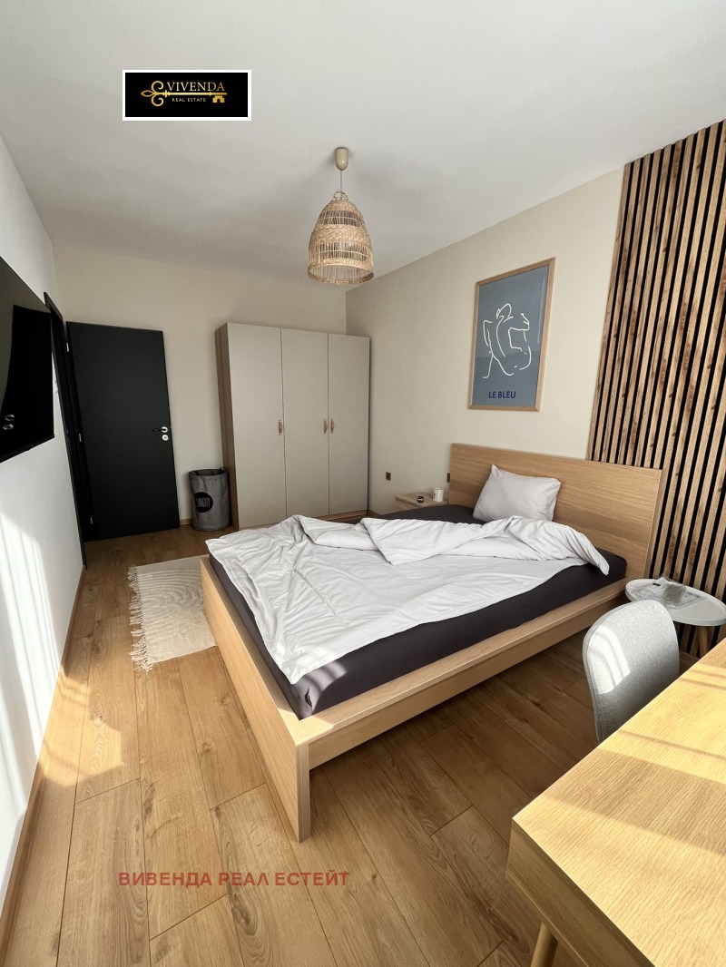 Продава 2-СТАЕН, град Плевен, Идеален център • 145500 € / 284573.27 лв. • 75503279 1