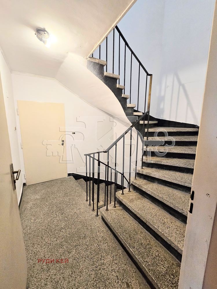 Продава 2-СТАЕН, гр. Варна, Базар Левски, снимка 11 - Апартаменти - 54261821