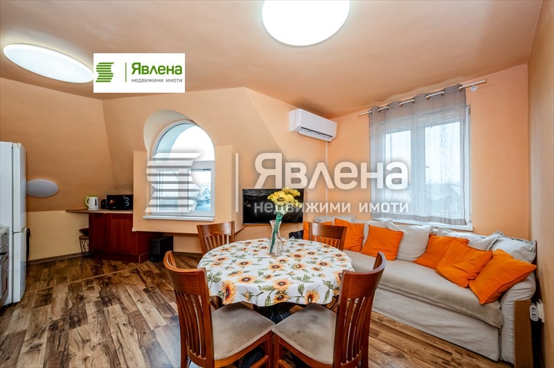 Продава 3-СТАЕН, гр. София, Оборище, снимка 2 - Апартаменти - 54285939
