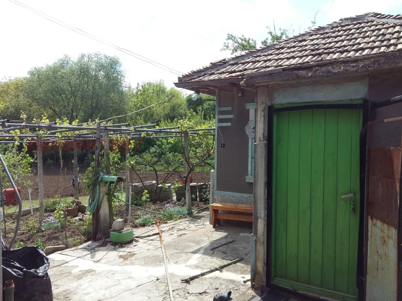 Продава КЪЩА, с. Брестак, област Варна, снимка 6 - Къщи - 53349439
