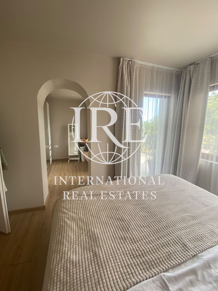 Продава КЪЩА, гр. Балчик, област Добрич, снимка 11 - Къщи - 56224520
