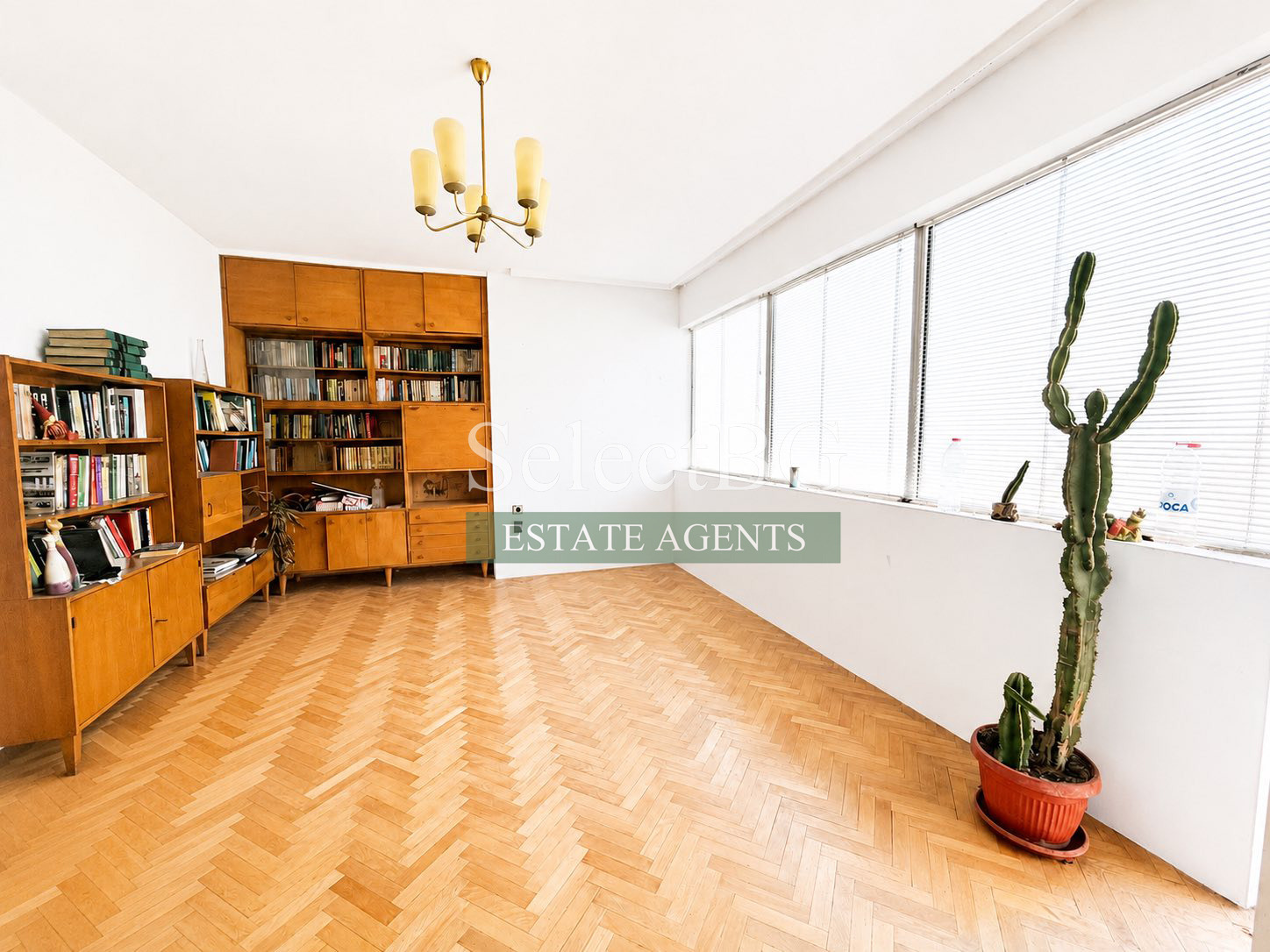 Продава 3-СТАЕН, гр. Велико Търново, Център, снимка 2 - Апартаменти - 54441952