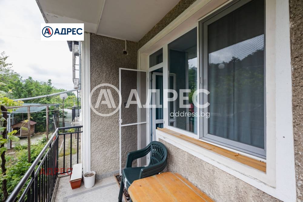 Продава ЕТАЖ ОТ КЪЩА, гр. Аксаково, област Варна, снимка 4 - Етаж от къща - 54830071