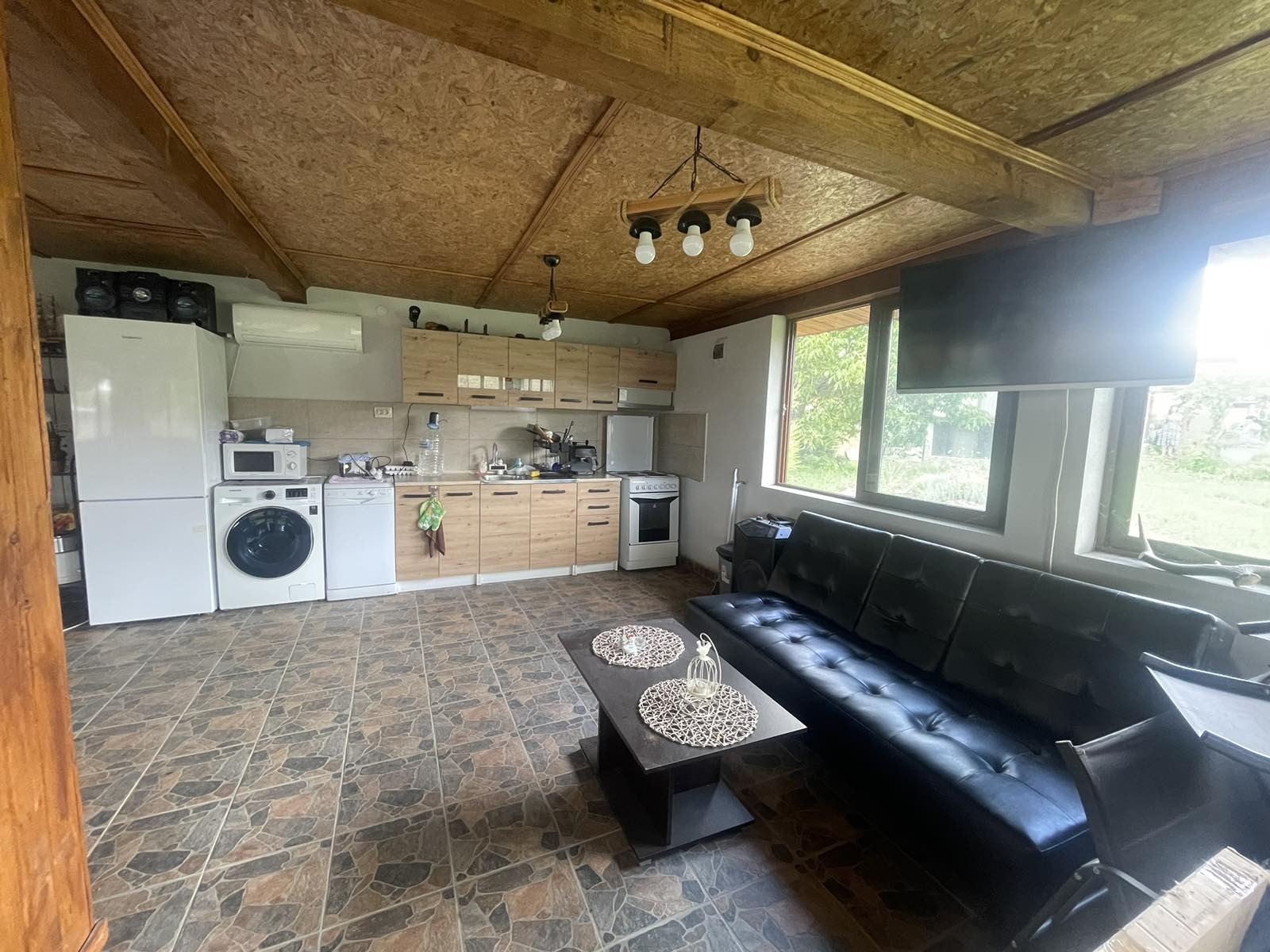 Продава КЪЩА, с. Ловец, област Шумен, снимка 7 - Къщи - 55089689