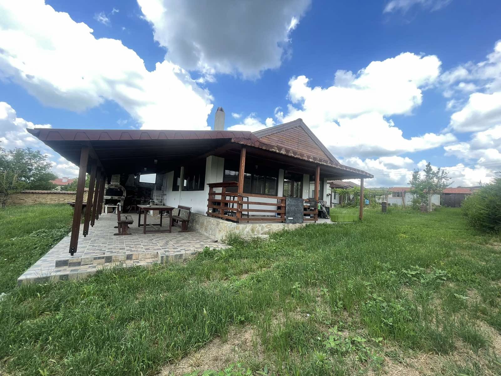 Продава КЪЩА, с. Ловец, област Шумен, снимка 3 - Къщи - 55089689