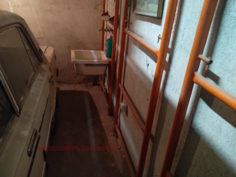 Продава ГАРАЖ, ПАРКОМЯСТО, гр. София, Гео Милев, снимка 4 - Гаражи и паркоместа - 53226250