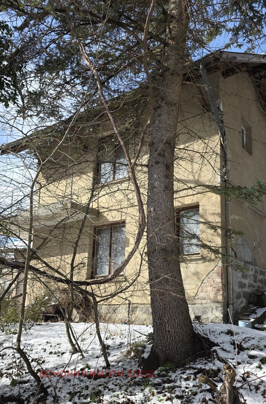 Продава КЪЩА, гр. София, с. Бистрица