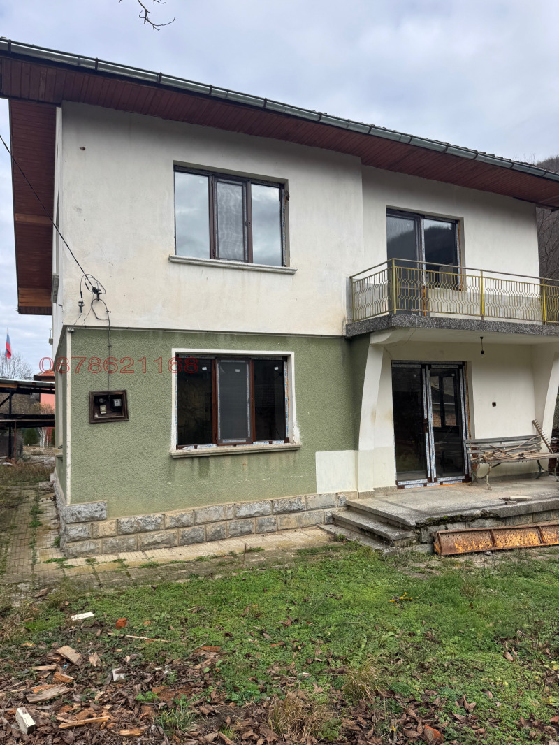 Продава КЪЩА, с. Черни Вит, област Ловеч