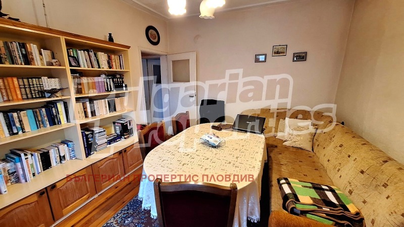 Продава КЪЩА, гр. Баня, област Пловдив, снимка 3 - Къщи - 53183137