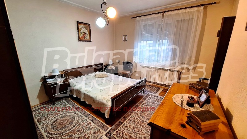 Продава КЪЩА, гр. Баня, област Пловдив, снимка 4 - Къщи - 53183137