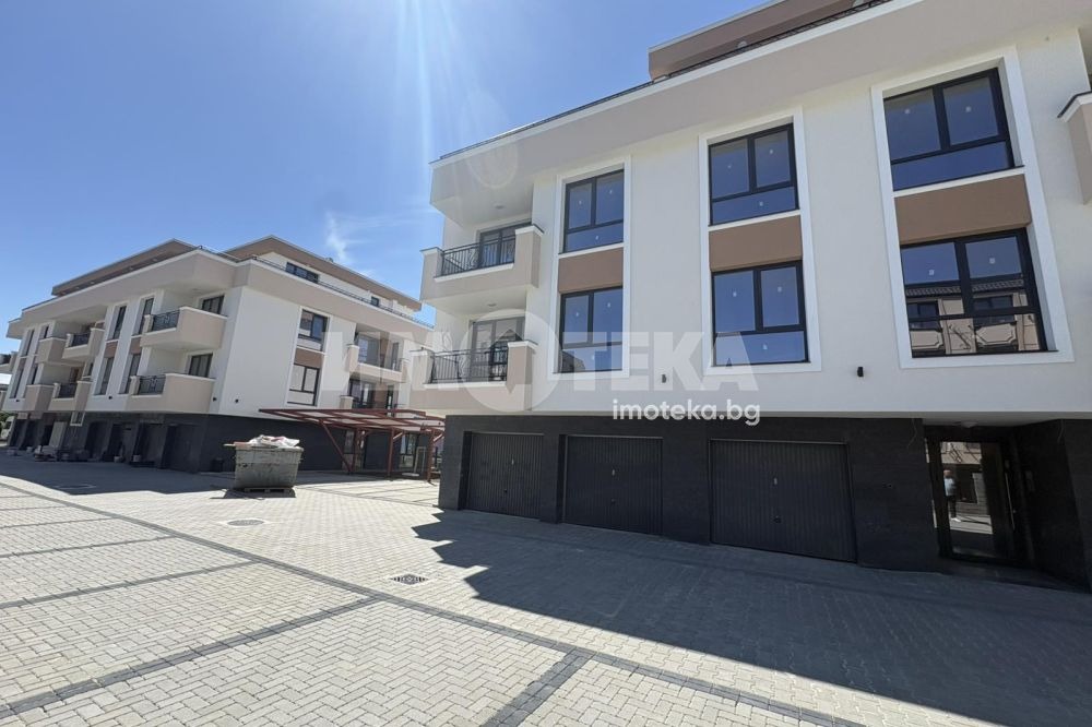 Продава 3-СТАЕН, гр. Пловдив, Остромила, снимка 2 - Апартаменти - 54039924